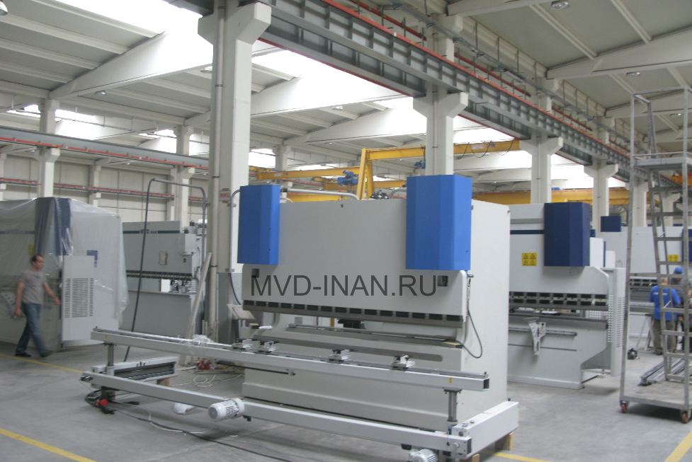 Листогибочный пресс MVD inan, фото завода в 2011 году, поставщик станкопромышленная компания